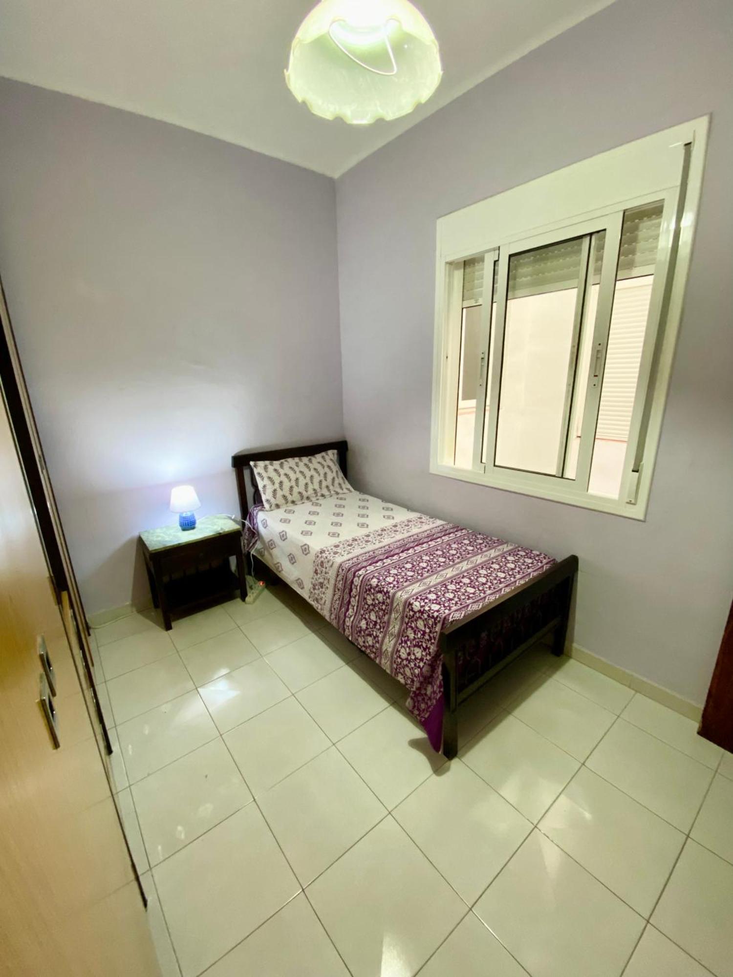 Habitacion Barato En Piso Familiar Compartido El Centro De La Ciudad Cerca De La Estacion De Autobuses Таррагона Экстерьер фото