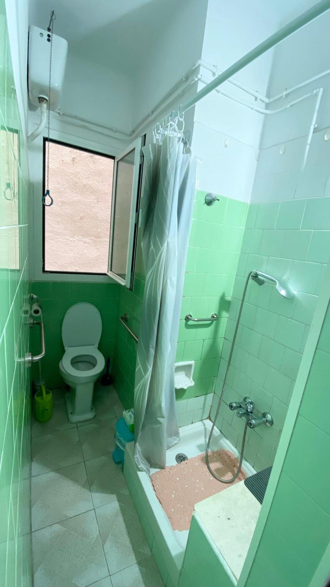 Habitacion Barato En Piso Familiar Compartido El Centro De La Ciudad Cerca De La Estacion De Autobuses Таррагона Экстерьер фото