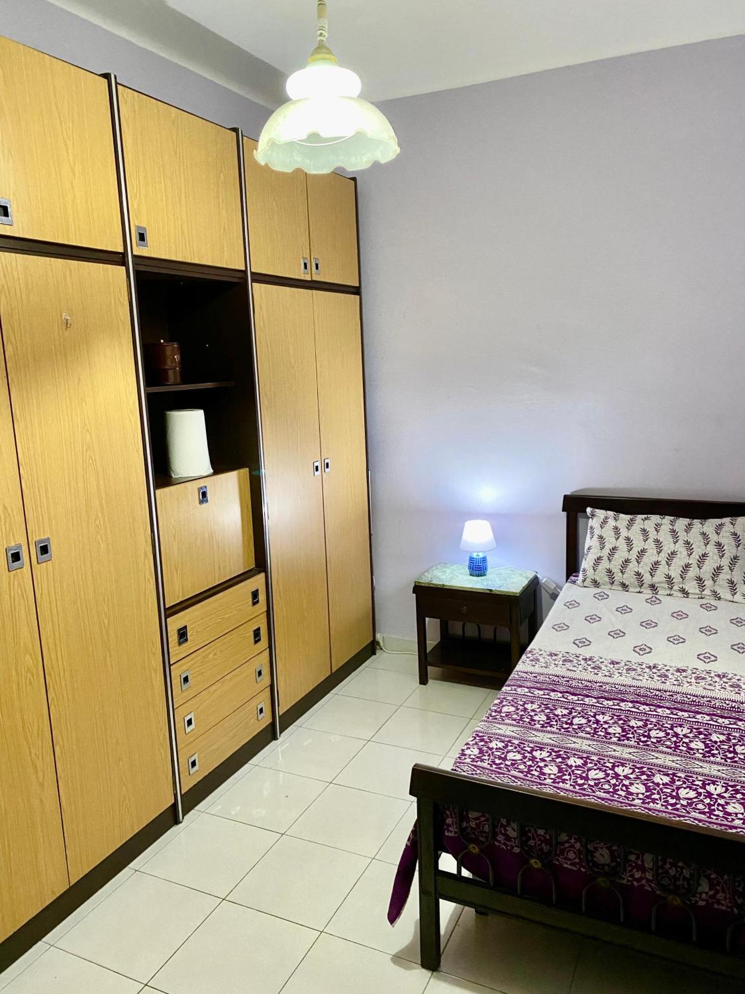 Habitacion Barato En Piso Familiar Compartido El Centro De La Ciudad Cerca De La Estacion De Autobuses Таррагона Экстерьер фото
